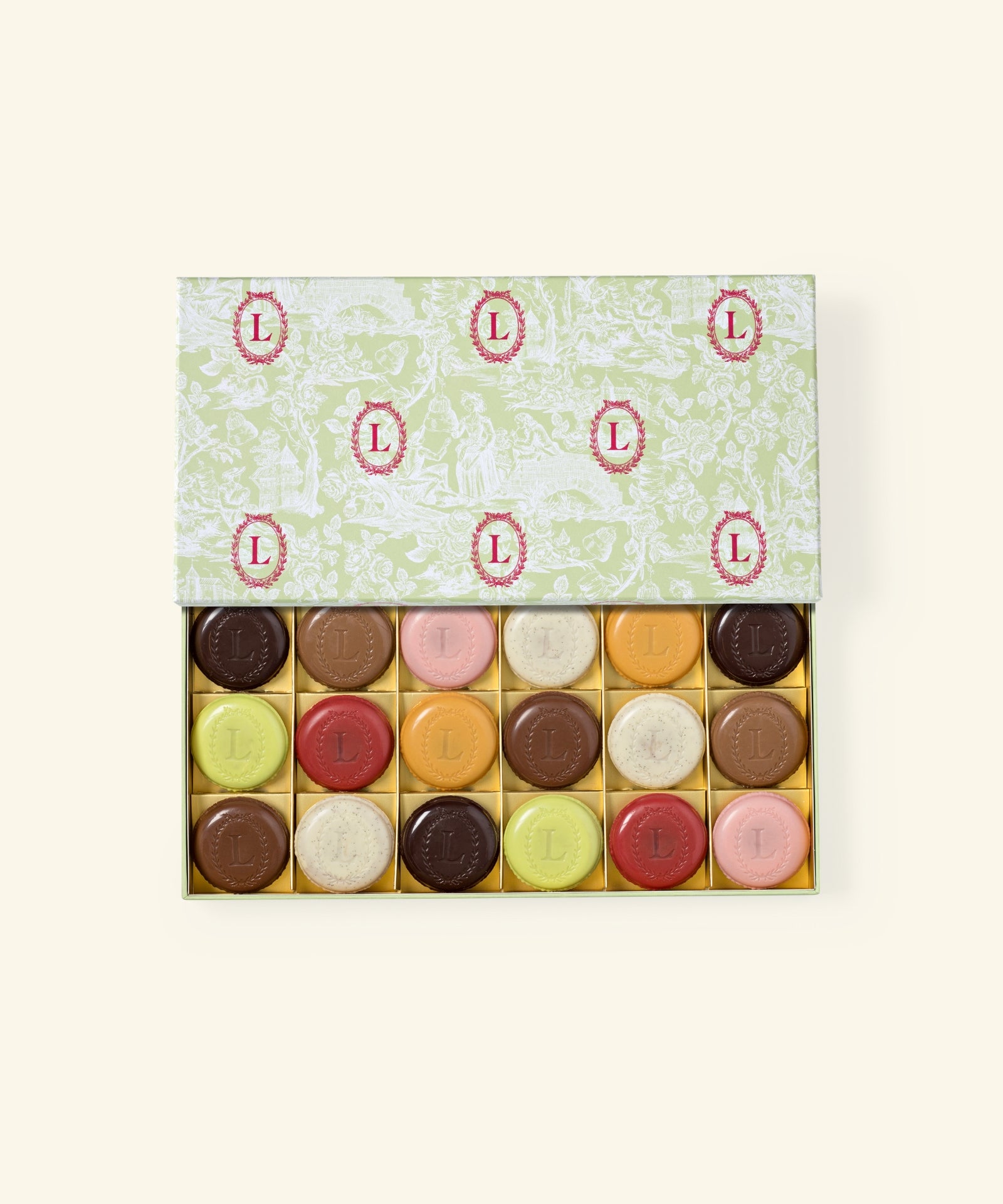 Gift box of 18 Eugénie 
