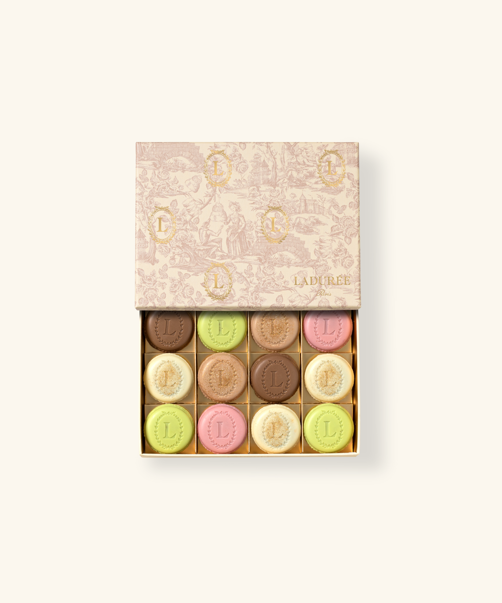 Gift box of 12 Eugénie 