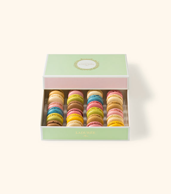"Aquarelle" 24 macarons gift box