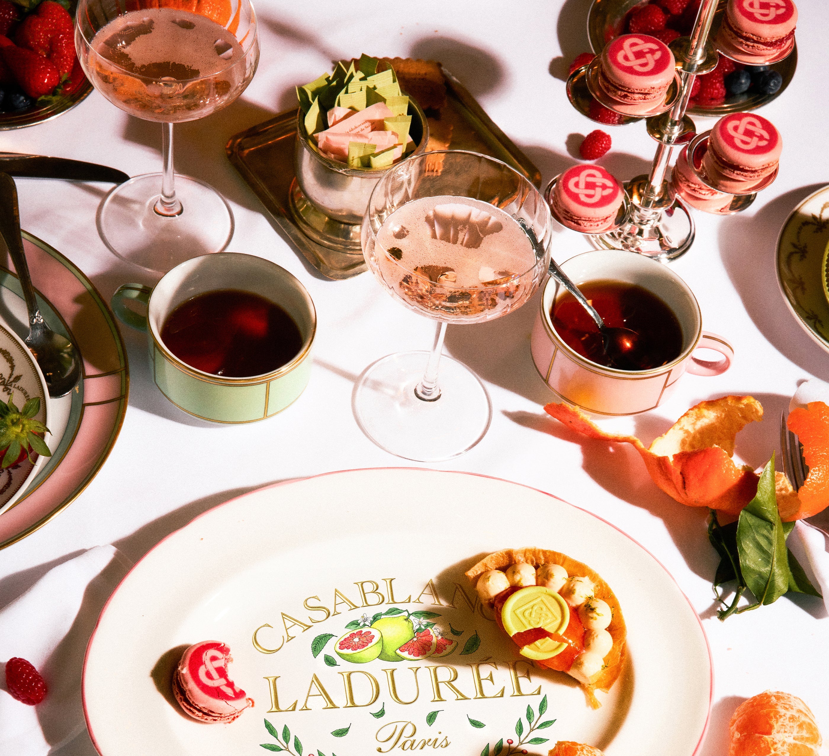 【新品未使用品】Ladurée チーク&鏡のセット Ladurée x The Little Prince