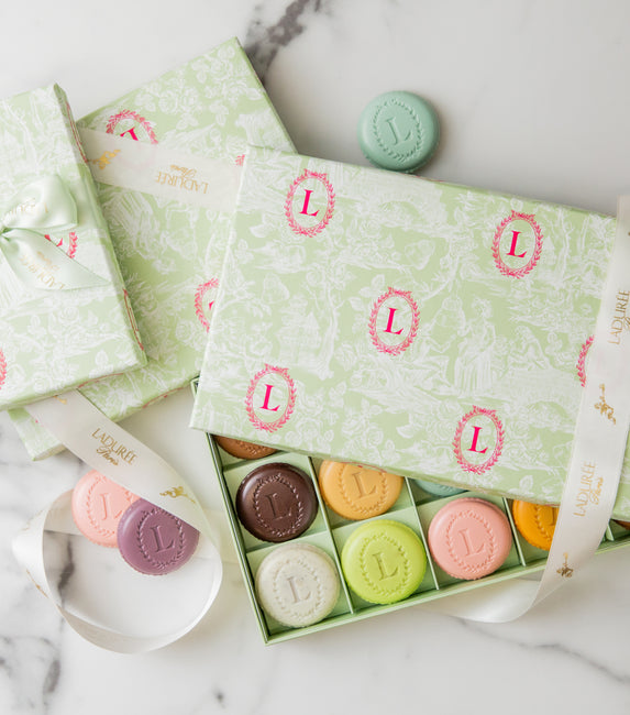 Gift box of 18 Eugénie "Iconic Selection"