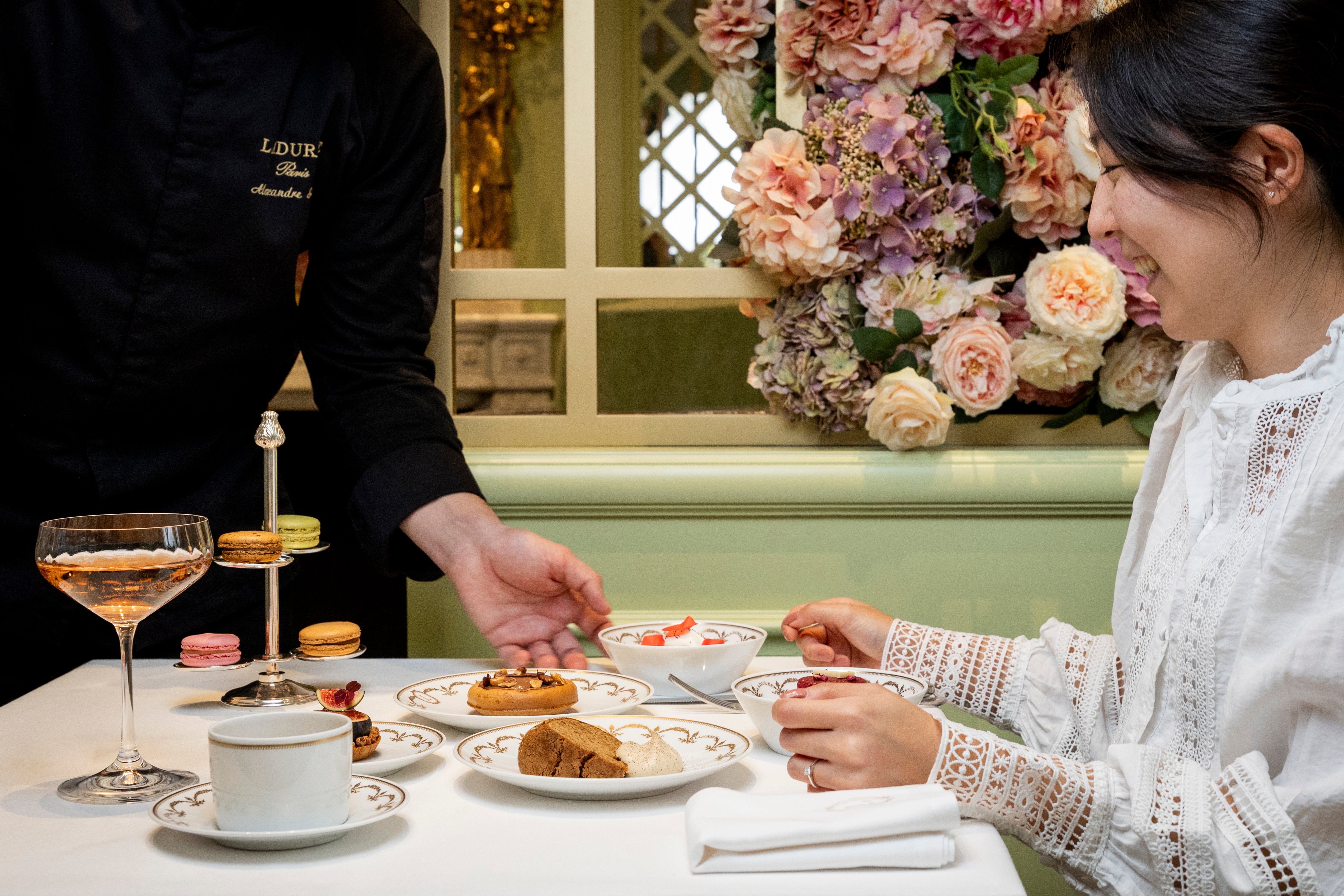 Ladurée pink water bottle | La Maison Ladurée