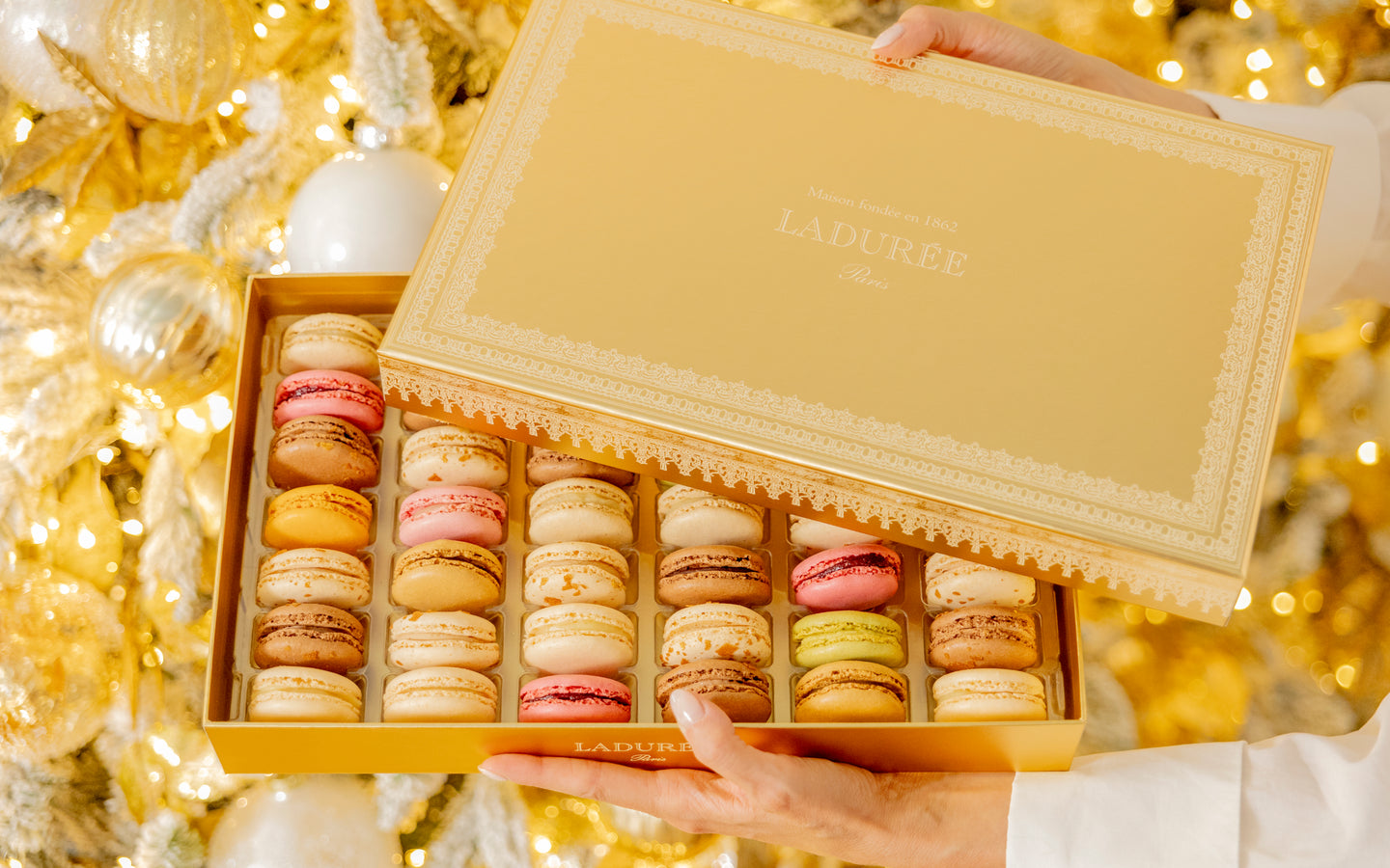 Media for fullscreen media content