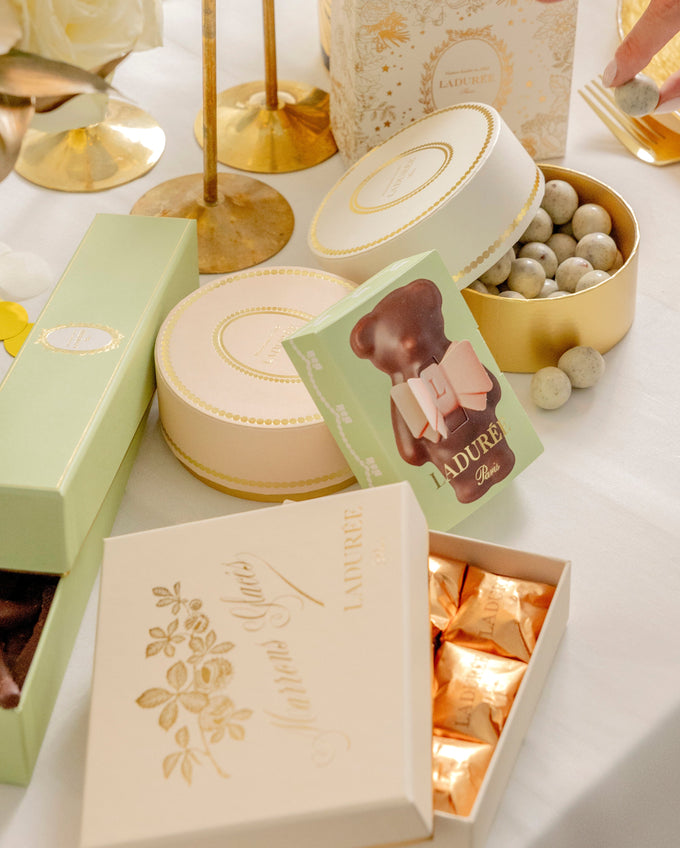 Macarons boxes for corporate orders