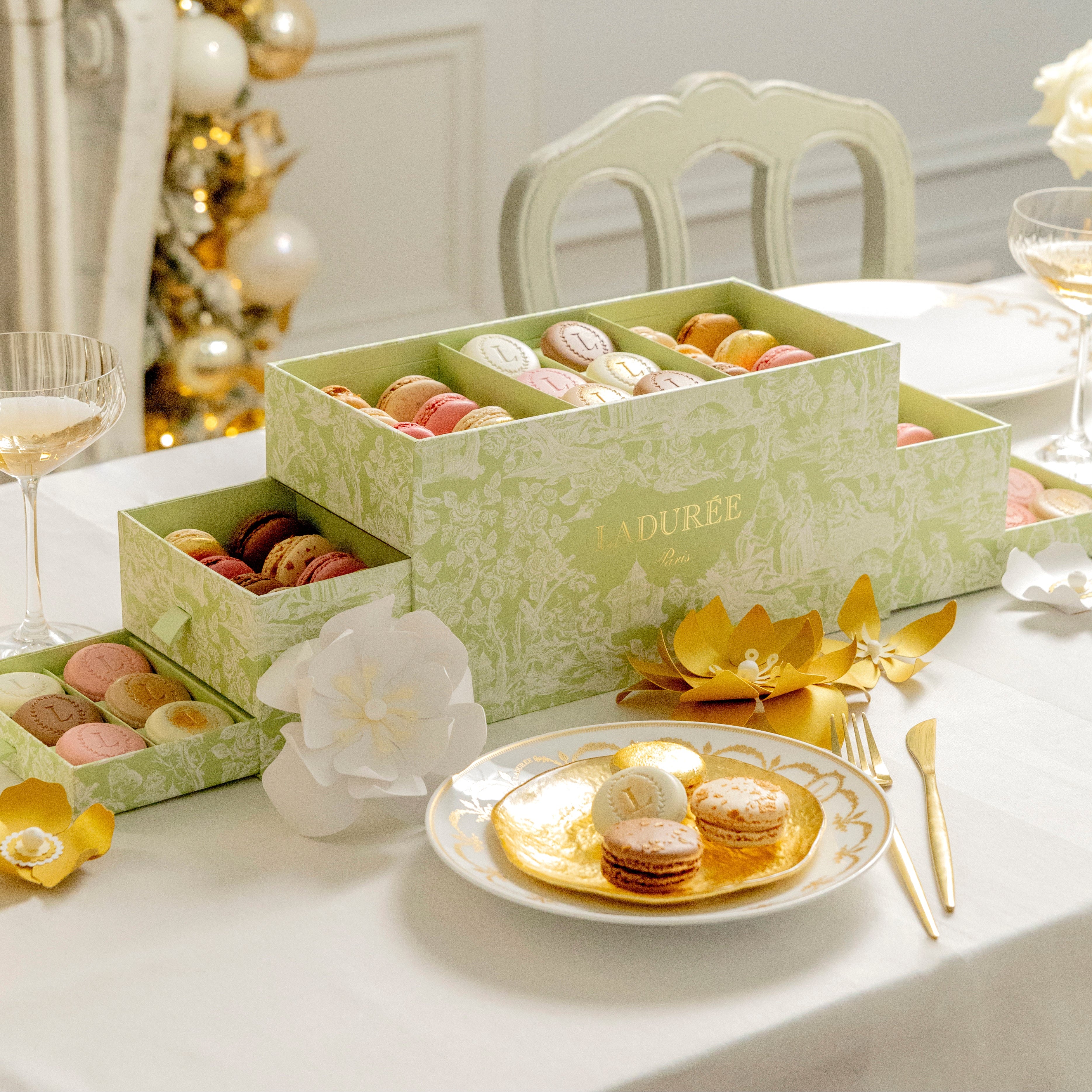 Ladurée Decoration & Inspiration 本　ラデュレ Ladurée – 100 Writing & Crafting Papers – Japanese Creative Bookstore