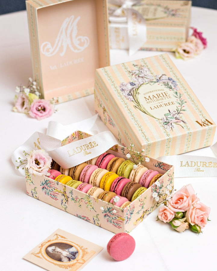 "Marie-Antoinette" 16 macarons gift box