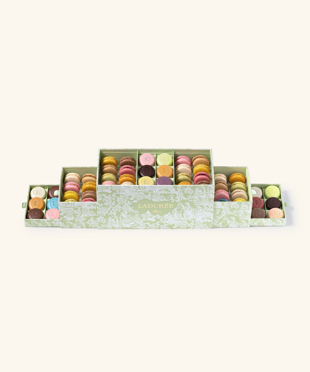 Drawer box of 32 macarons and 18 Eugénie | La Maison Ladurée
