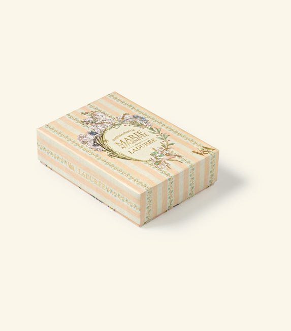 Coffret de 16 macarons "Marie-Antoinette"